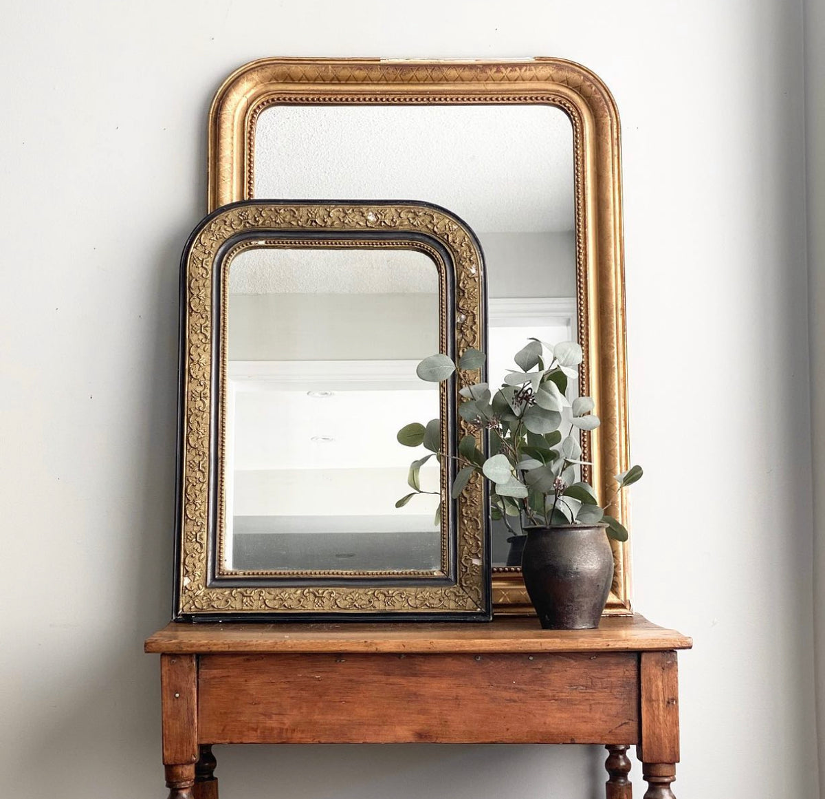 A gleaming 19th century Louis Philippe gilt mirror - Antiques from France