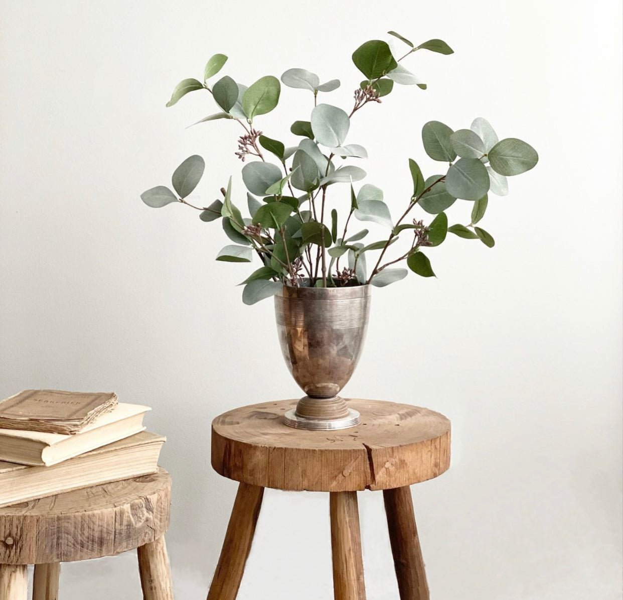 Vintage European decor and antique accents from French and Belgian brocantes, curated by Très Joliette.