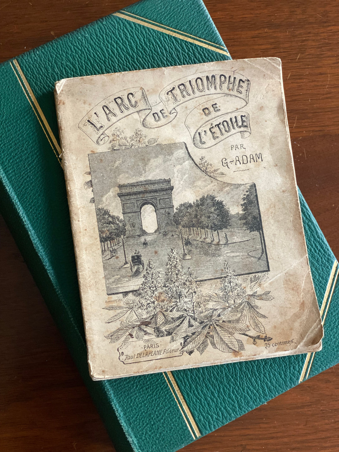 19th century French “L’arc de Triomphe” illustrated monograph booklet