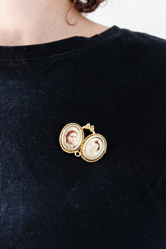 1940s French double portrait brooch