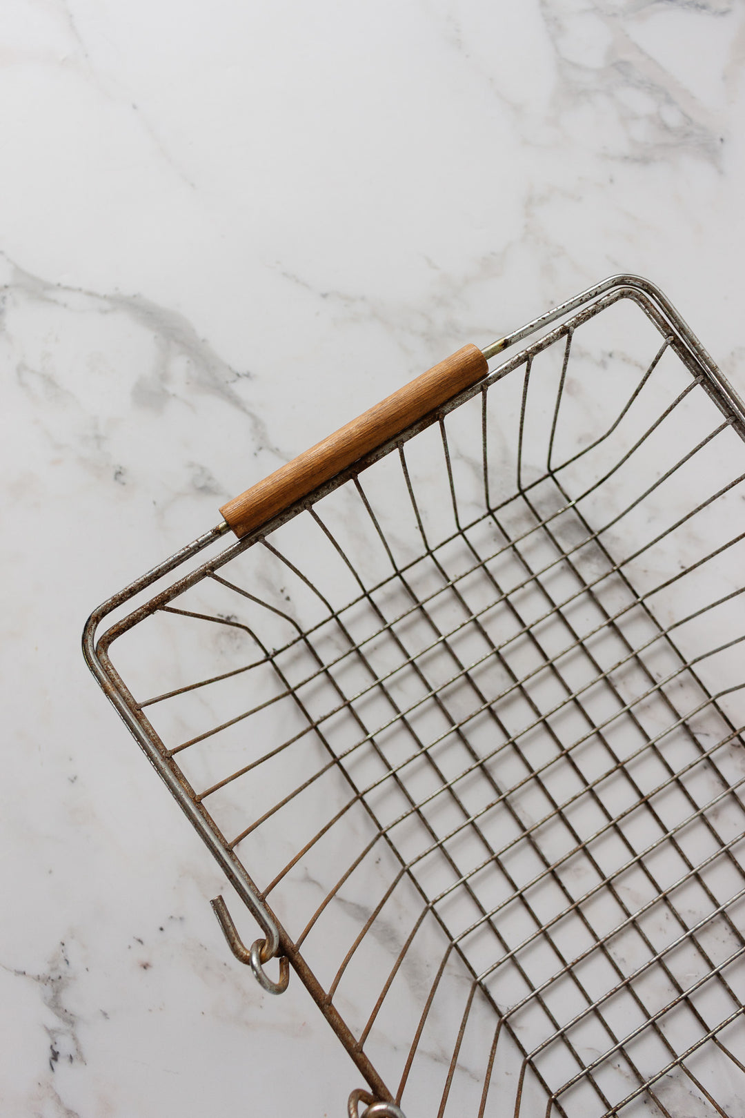 vintage french wood handled "marché panier"