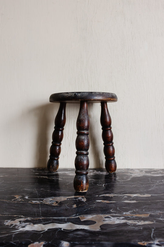 vintage french turned leg milking stool