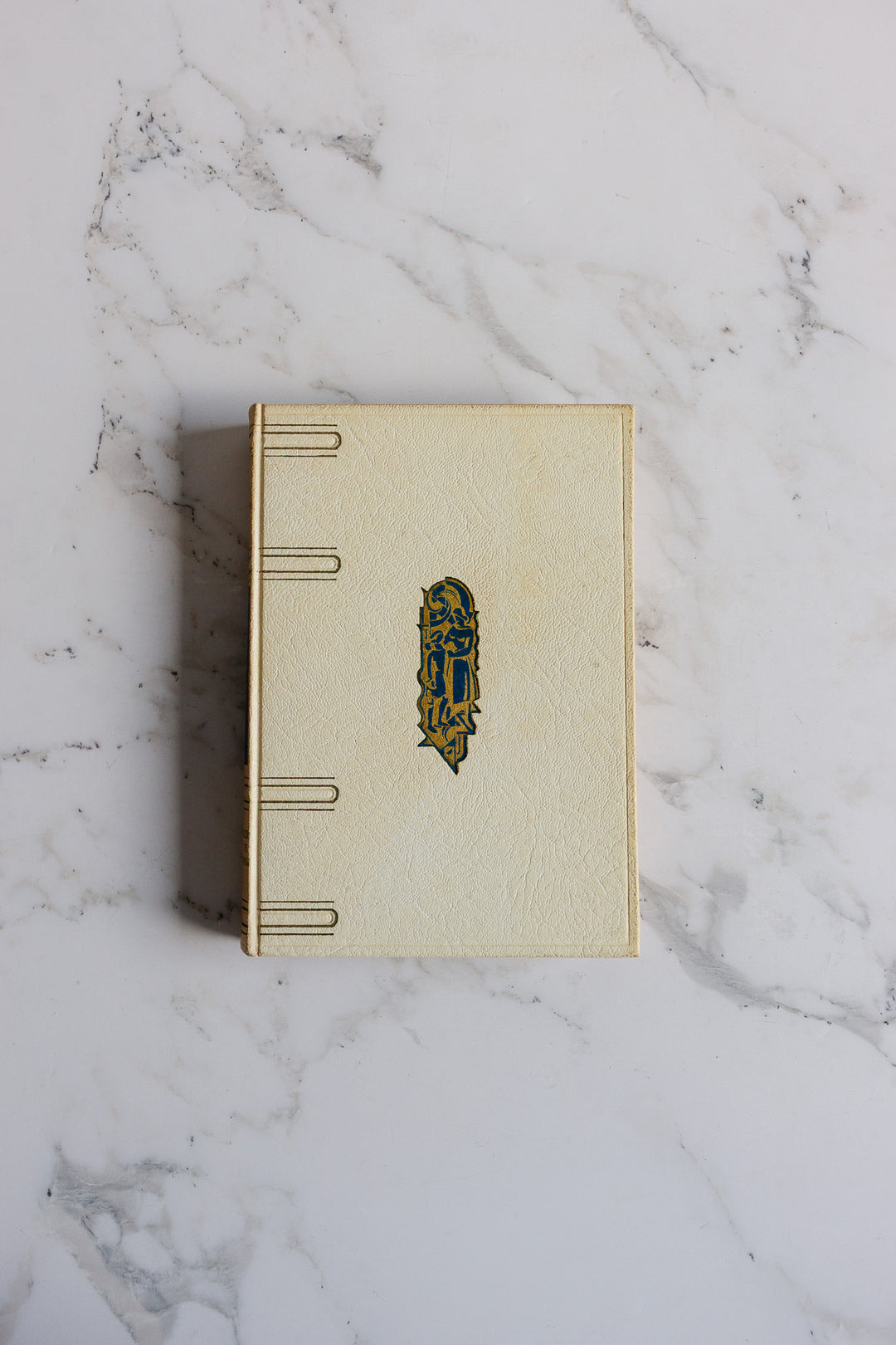 vintage hardcover Dutch house and home decorative books, set of 3