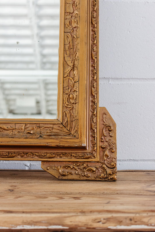 19th century Louis XV gilt mirror