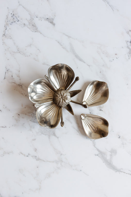 1970s Italian white brass lotus sculptural ashtray, in the style of Gucci