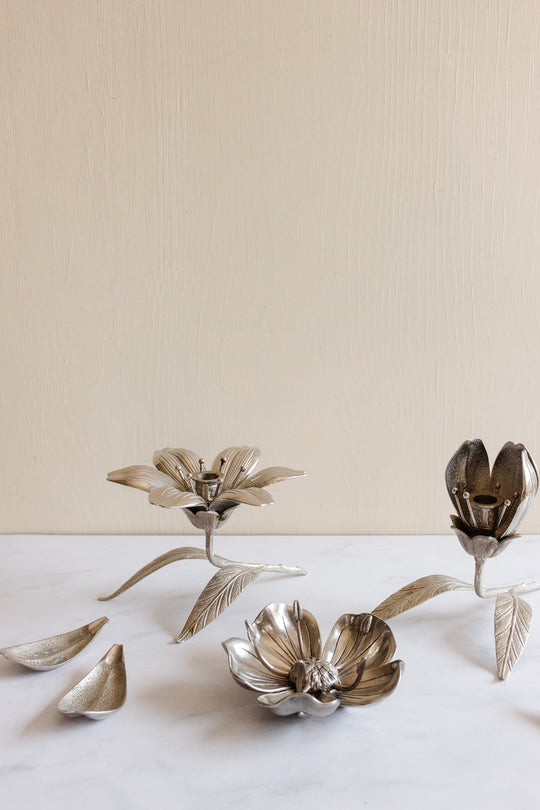 1970s Italian white brass lotus sculptural ashtray, in the style of Gucci