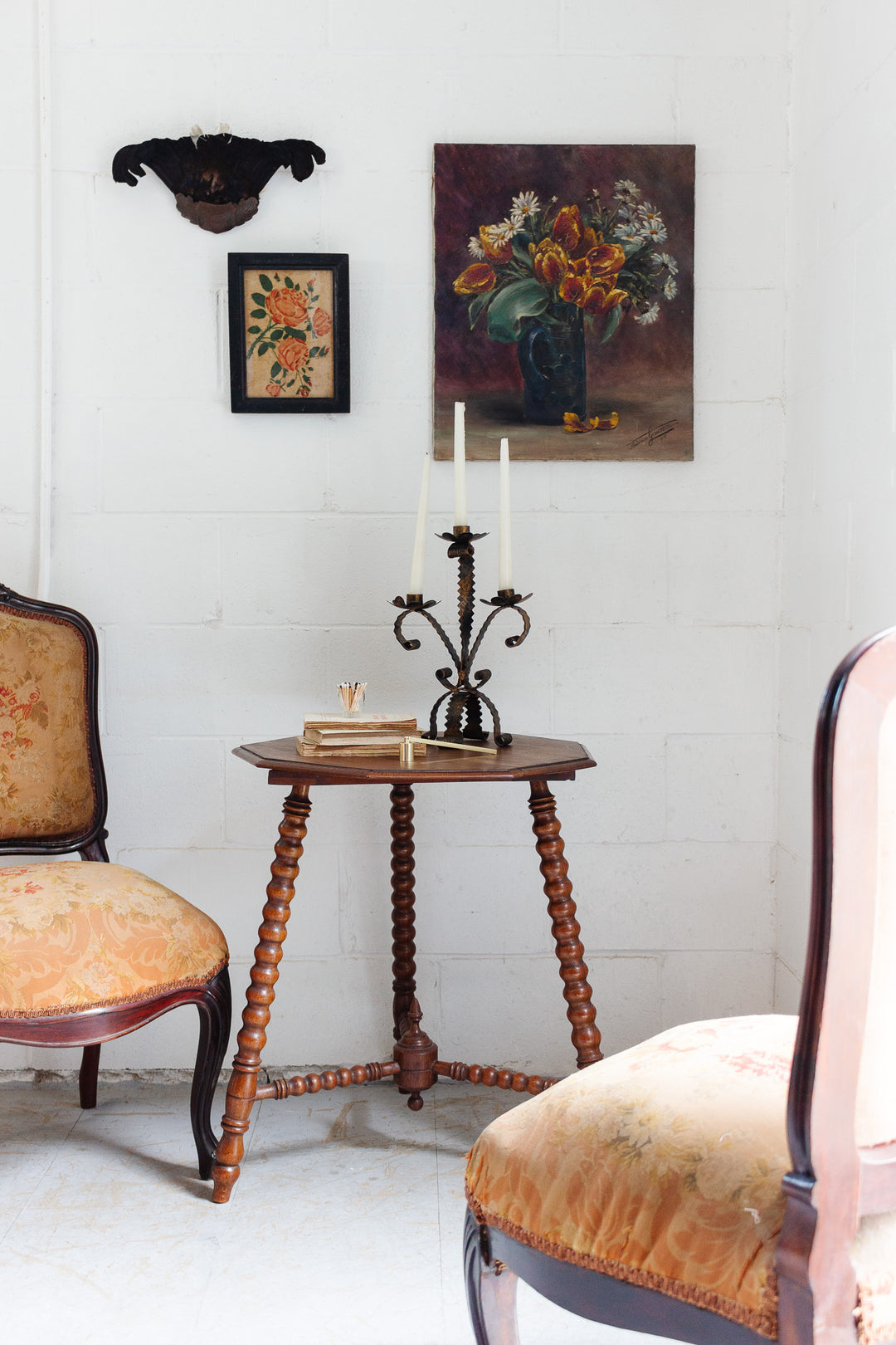 19th century Dutch large oak bobbin side table