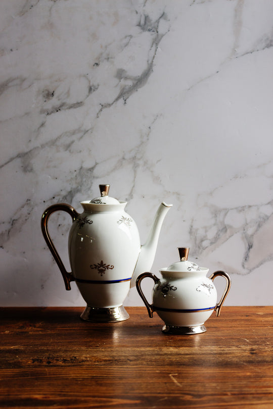 vintage italian richard ginori teapot and sugar bowl