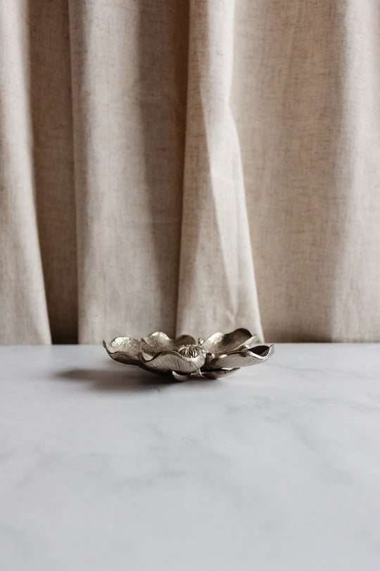 1970s Italian white brass lotus sculptural ashtray, in the style of Gucci