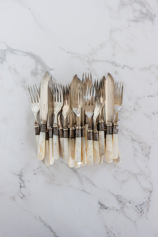 antique english silverplate mother of pearl fish serving set of 12 forks and knives