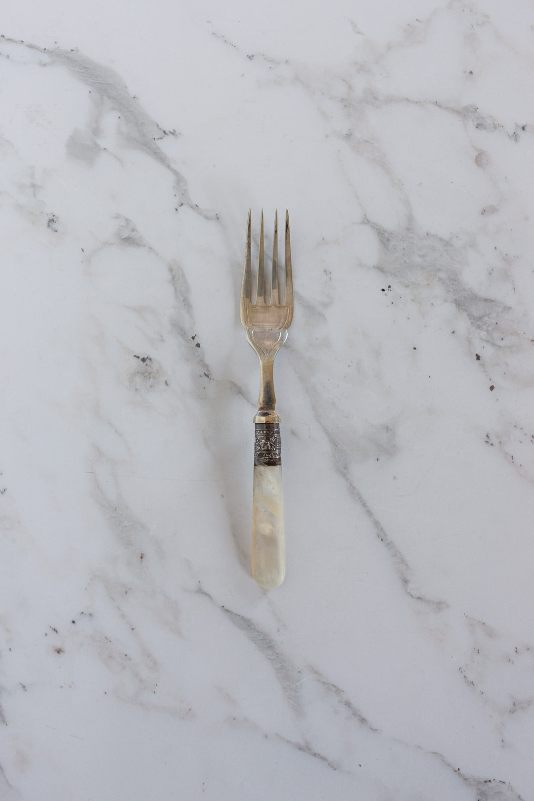 antique english silverplate mother of pearl fish serving set of 12 forks and knives