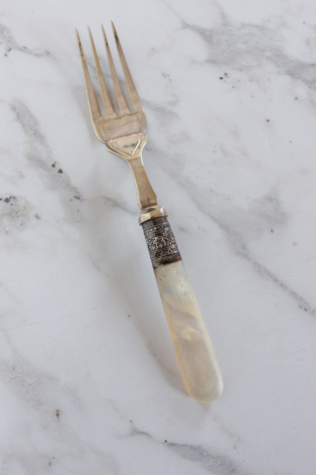 antique english silverplate mother of pearl fish serving set of 12 forks and knives