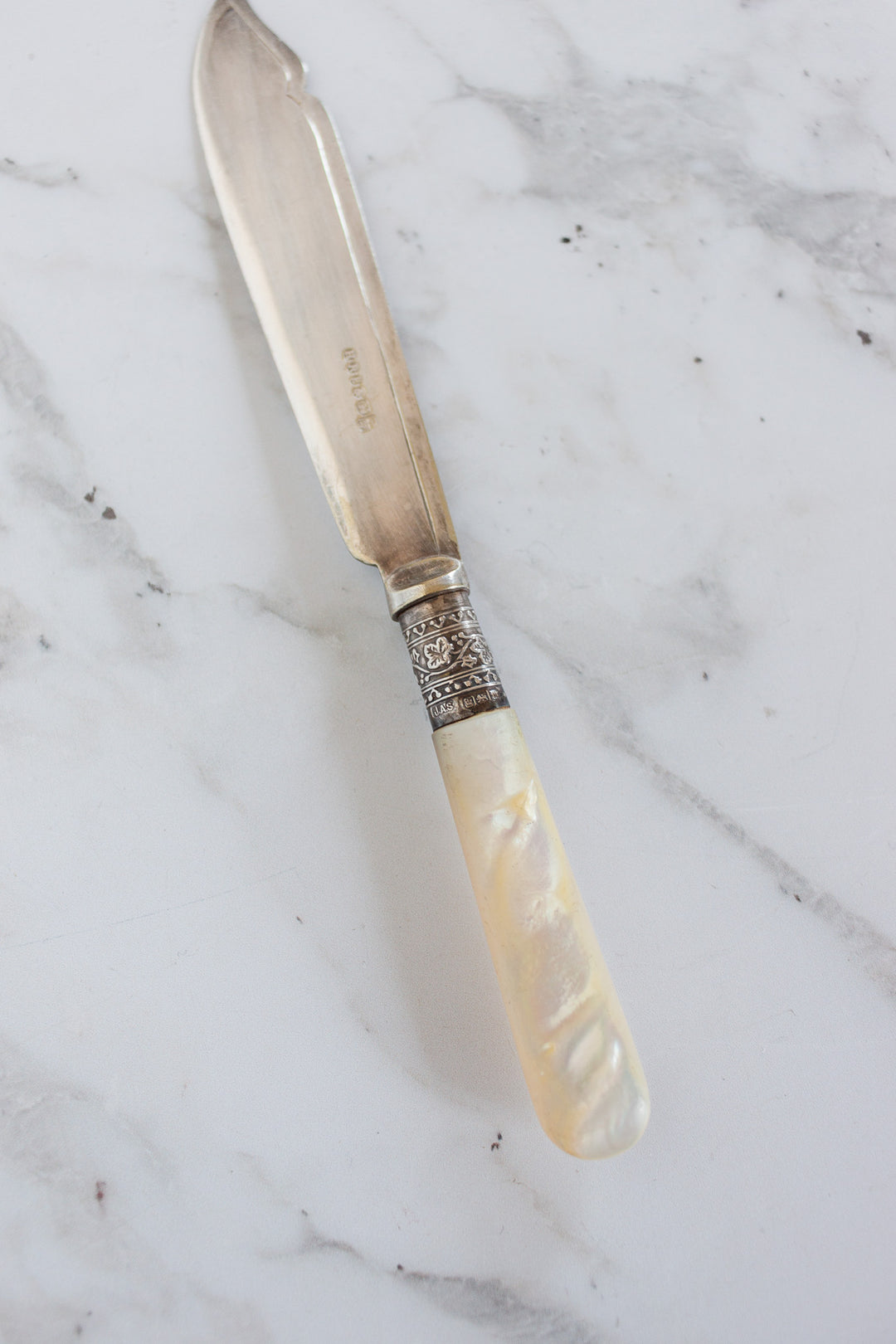 antique english silverplate mother of pearl fish serving set of 12 forks and knives