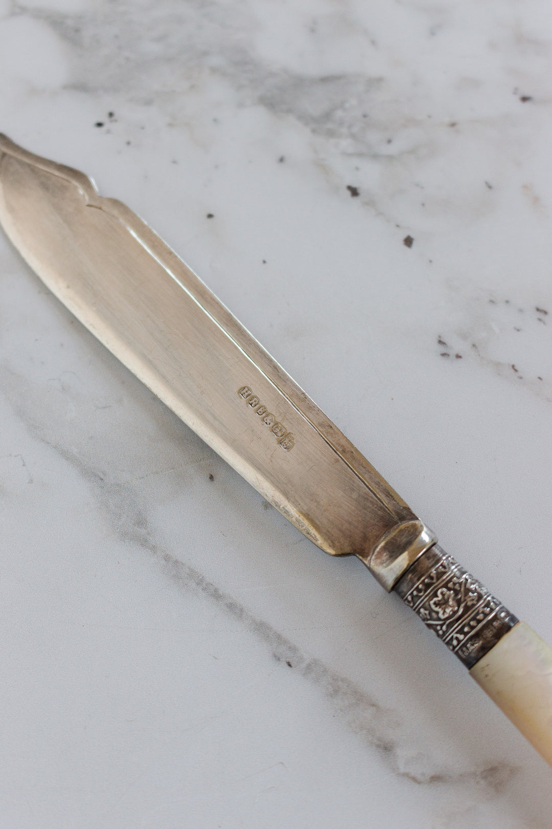 antique english silverplate mother of pearl fish serving set of 12 forks and knives