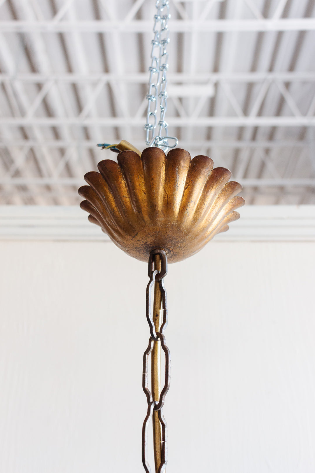 1970s Regency gilt foliate chandelier, attributed to Hans Kögl