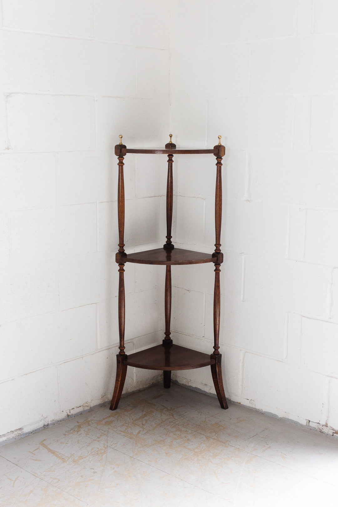 victorian mahogany corner shelf with brass finials