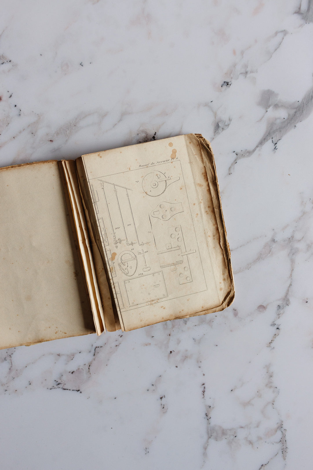 19th century French illustrated pocket book, “seurrier”