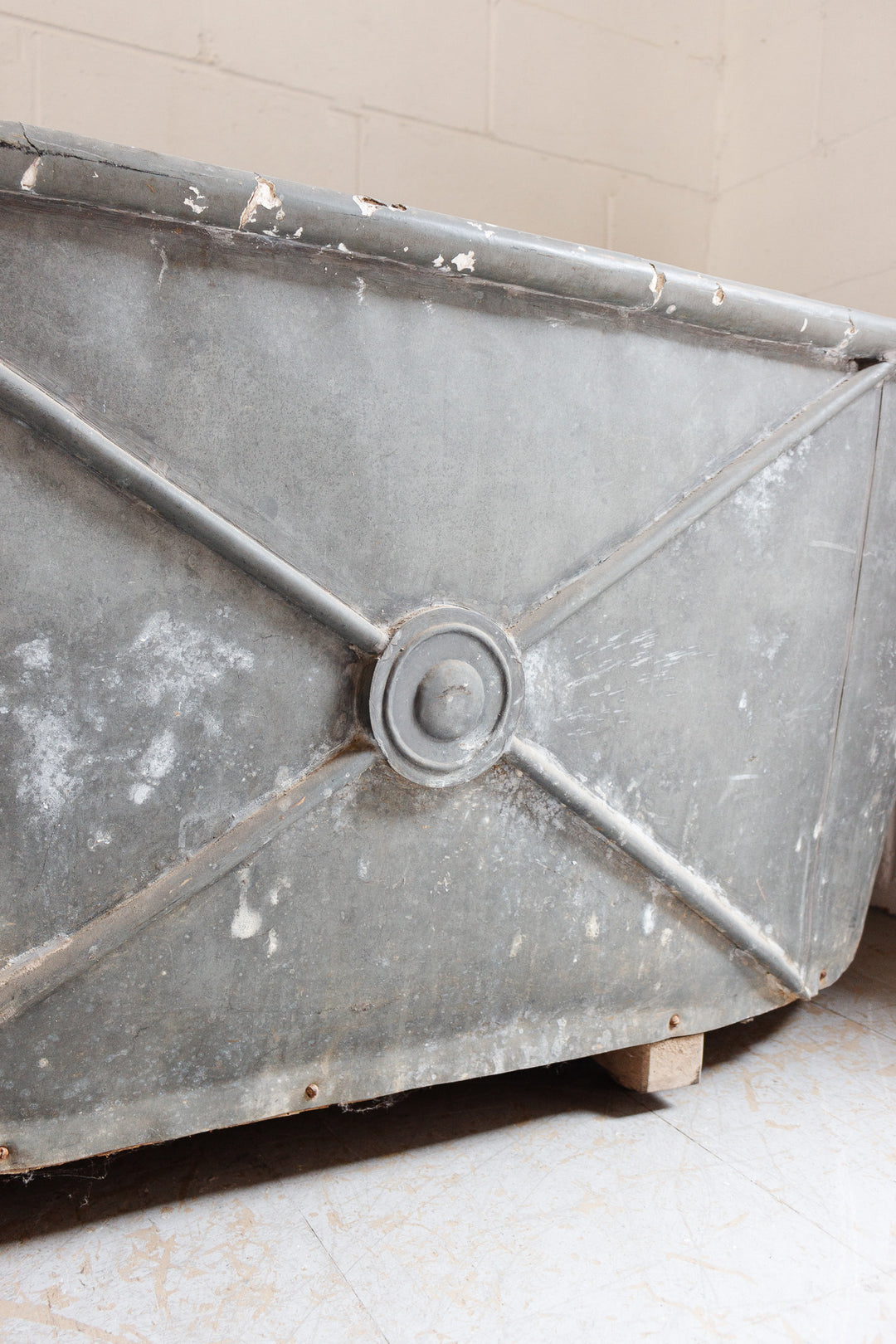 19th century French zinc tub