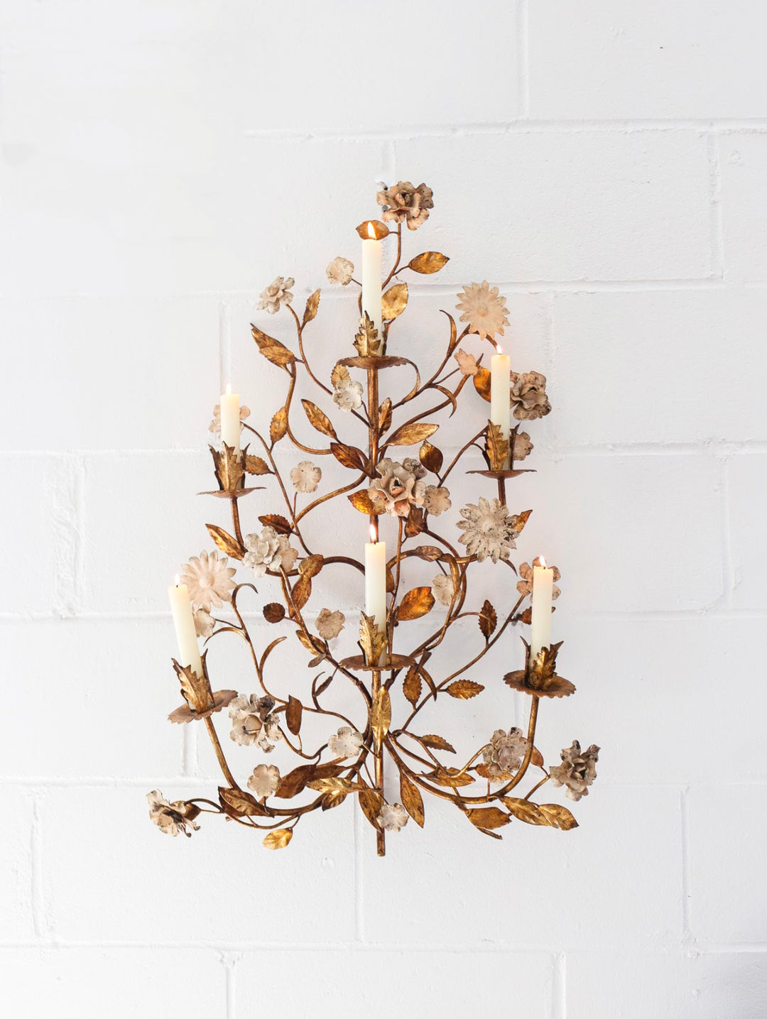 1960s Italian gilt foliate and tole wall sconce