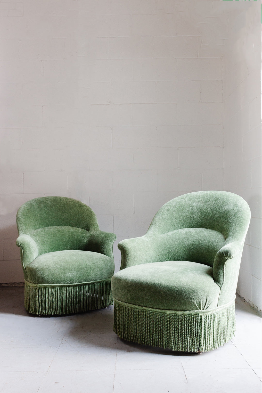 vintage french velvet crapaud chair with fringe