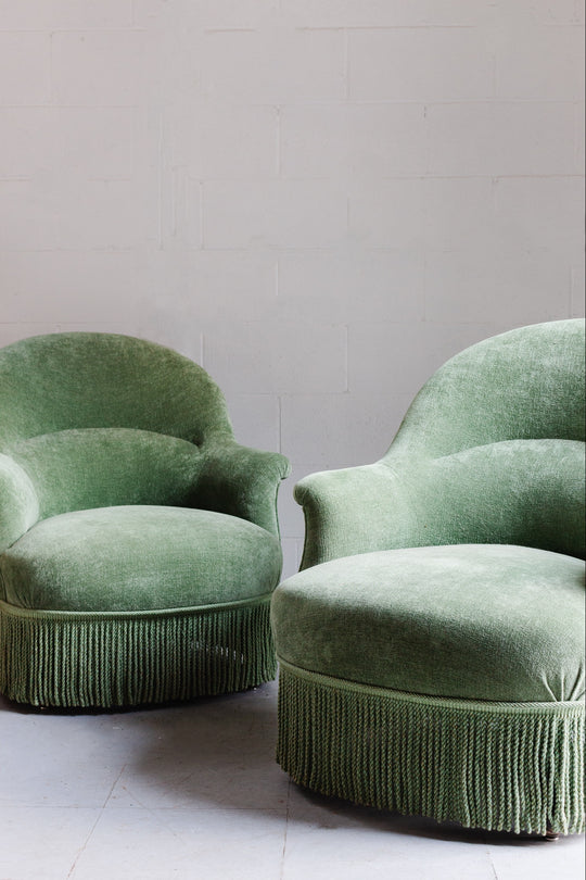 vintage french velvet crapaud chair with fringe