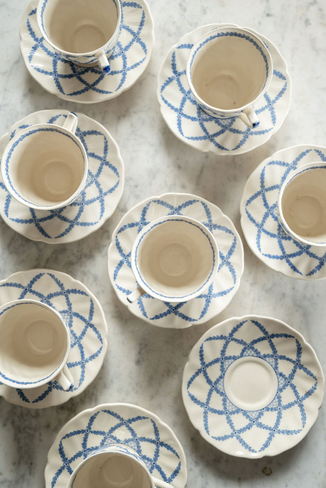 vintage royal doulton "romney" tea cups and saucers