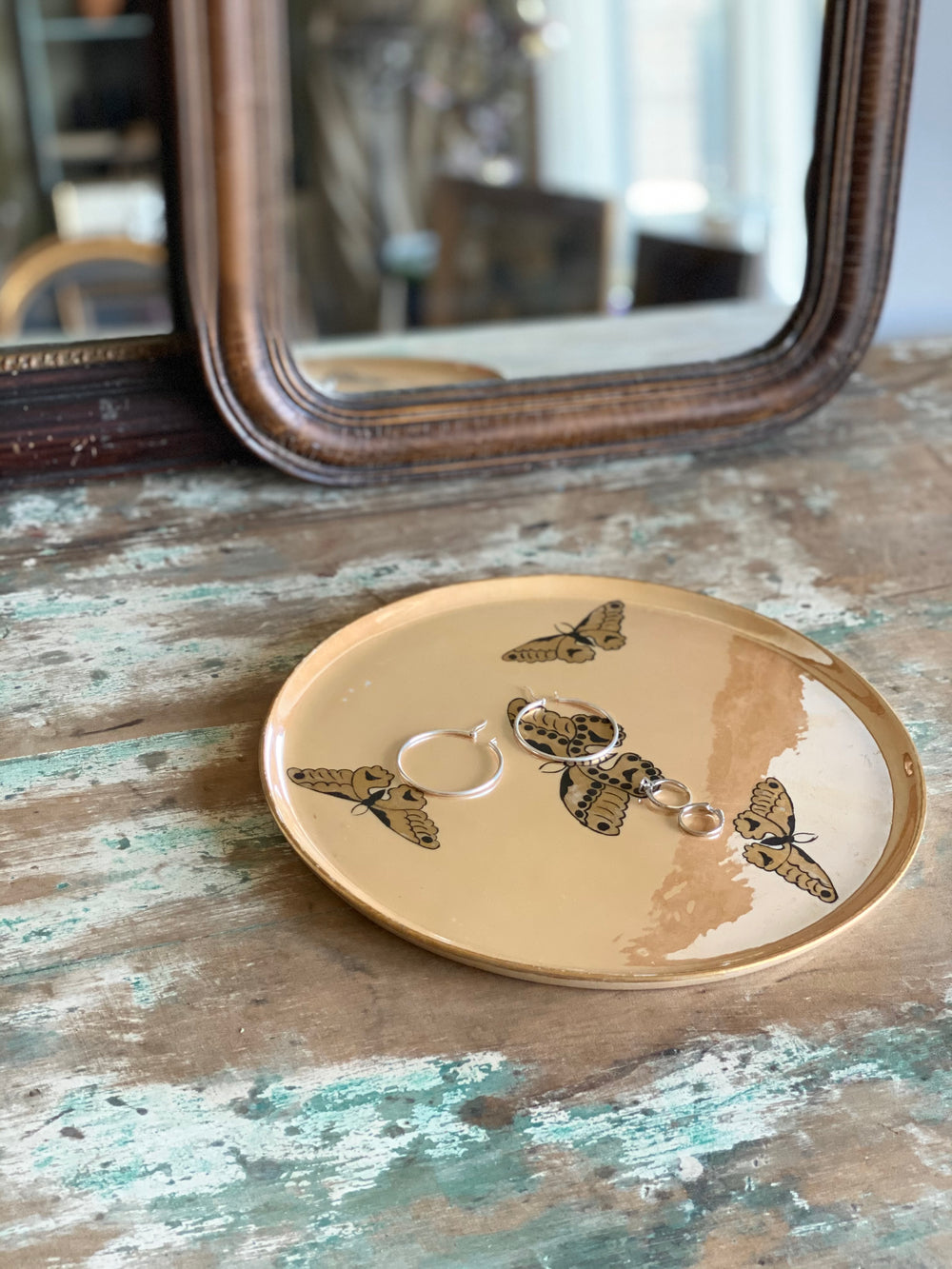 vintage Limoges "papillon en vol" plate