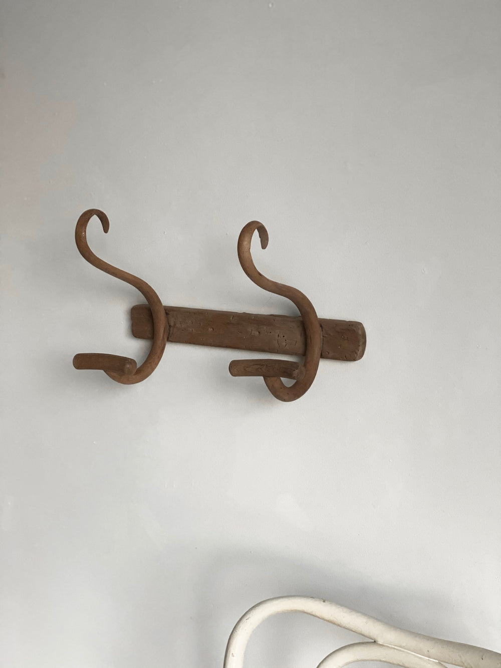 antique Baumann bentwood porte-manteau