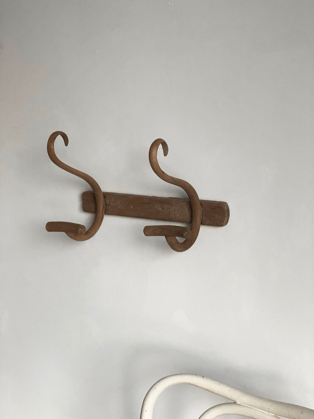 antique Baumann bentwood porte-manteau