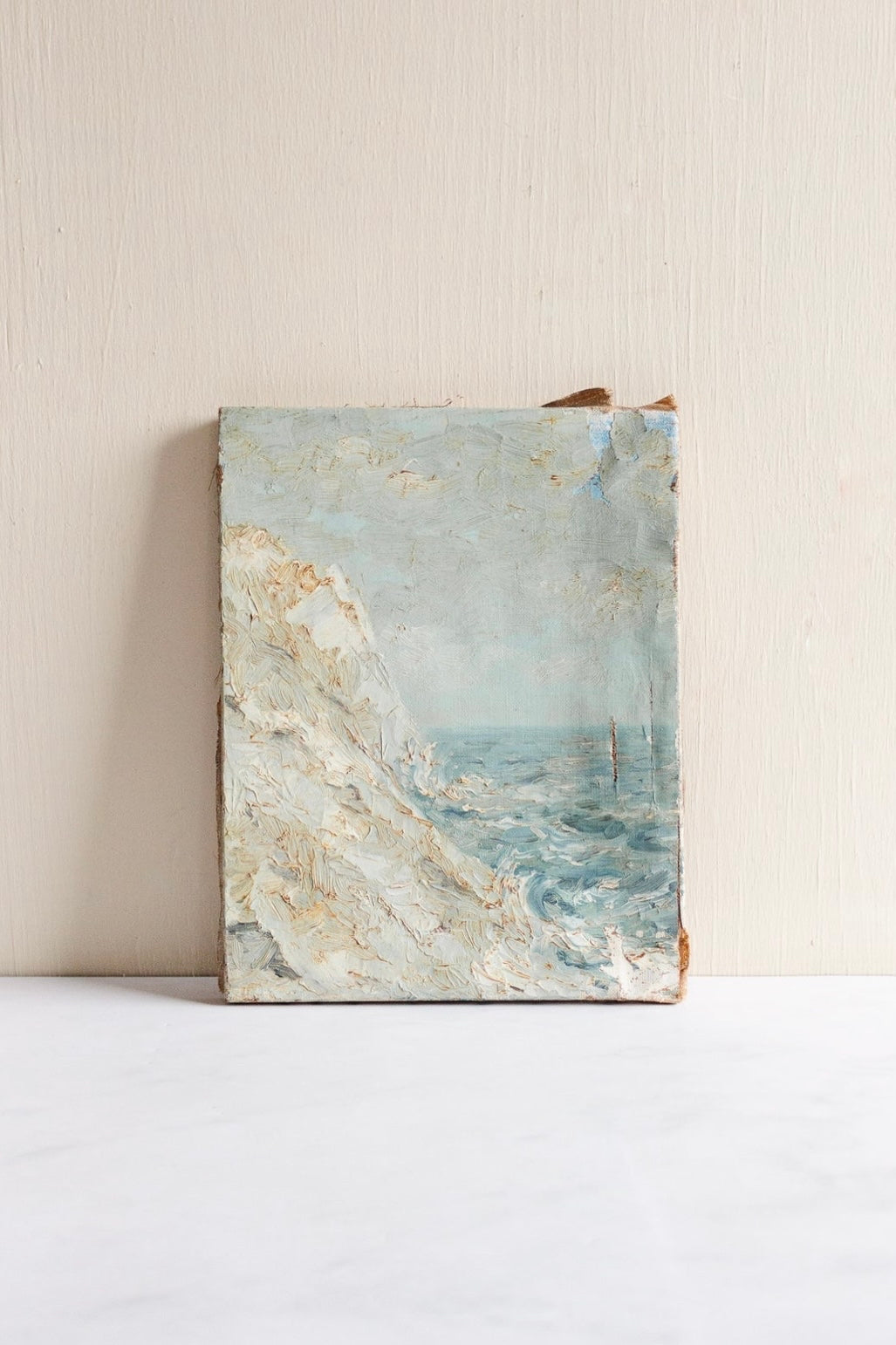 les falaises et la mer