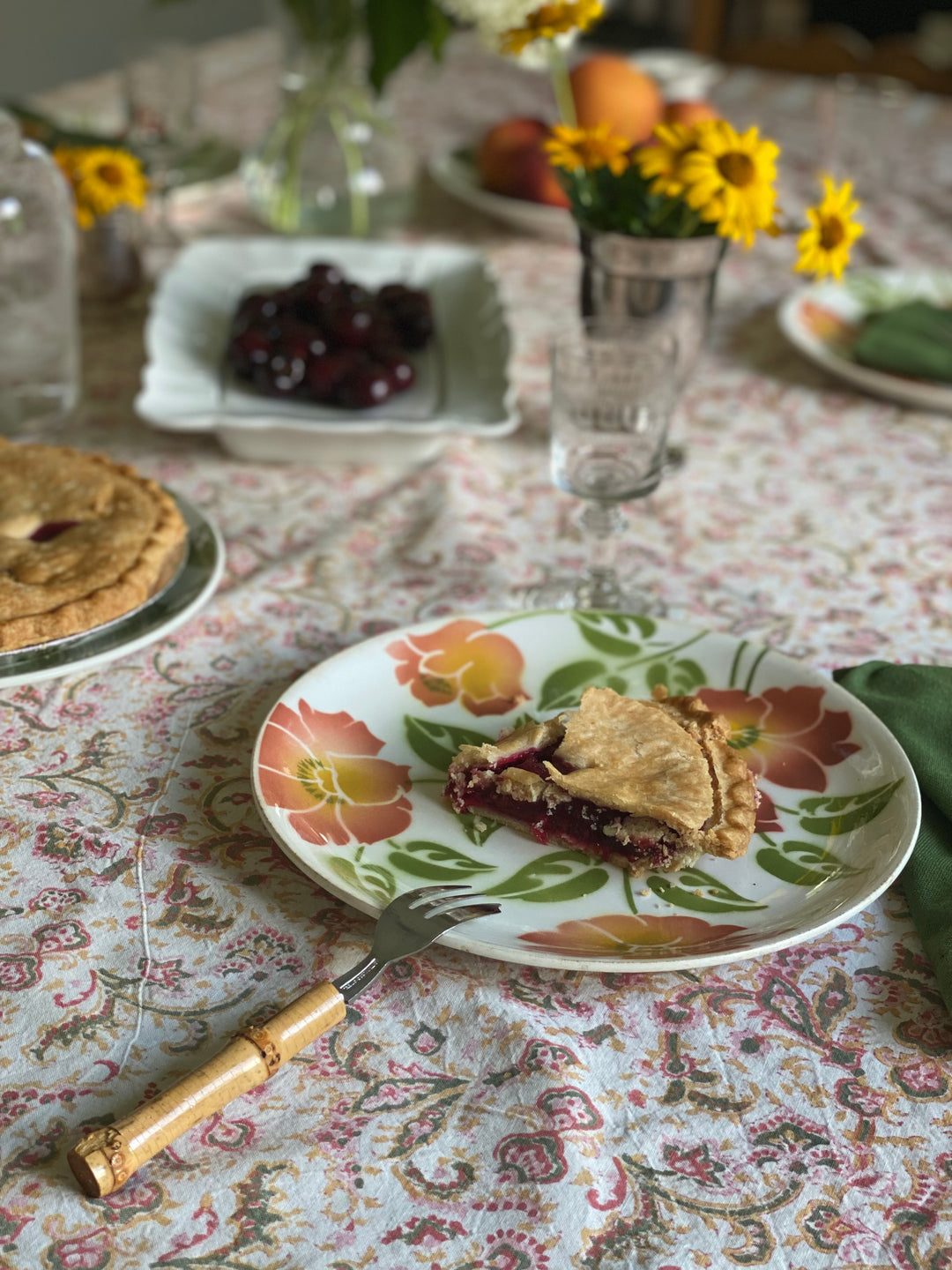 rare 1940s French Orchies faience dinner plates, set of 4