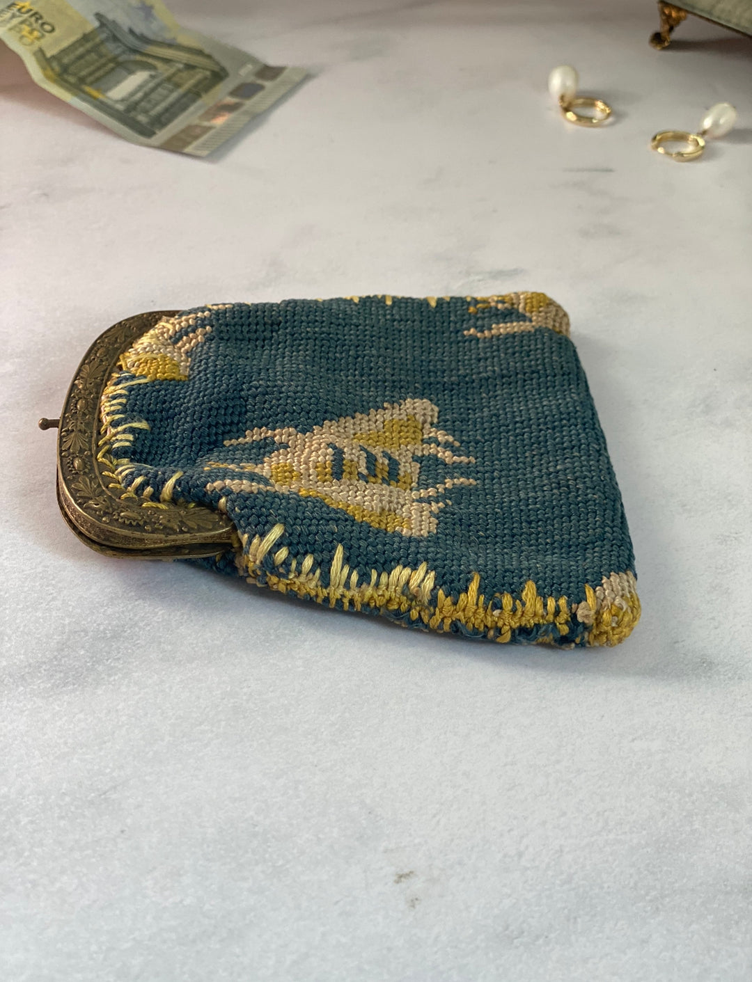 rare 19th century French silk needlepoint tapestry bee motif coin purse