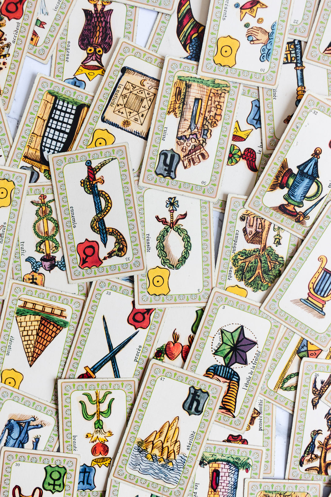vintage french “oracle belline” divination deck