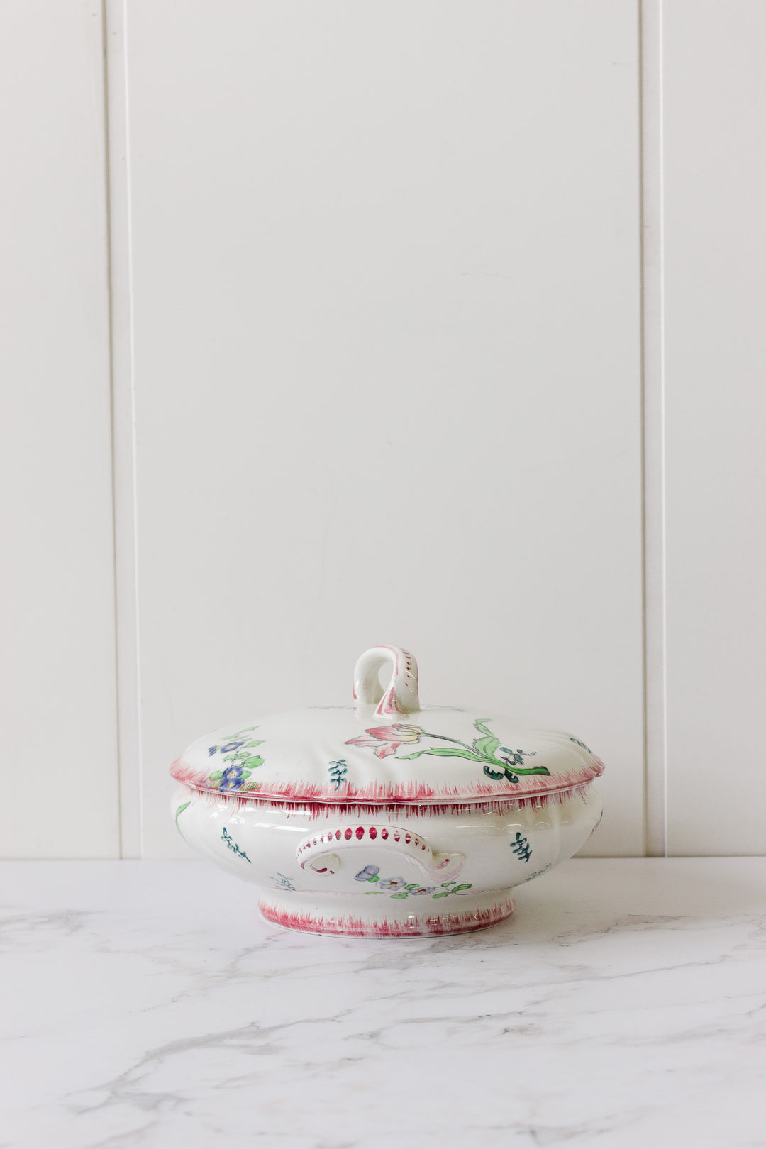 antique longwy "marseille" polychrome soupière