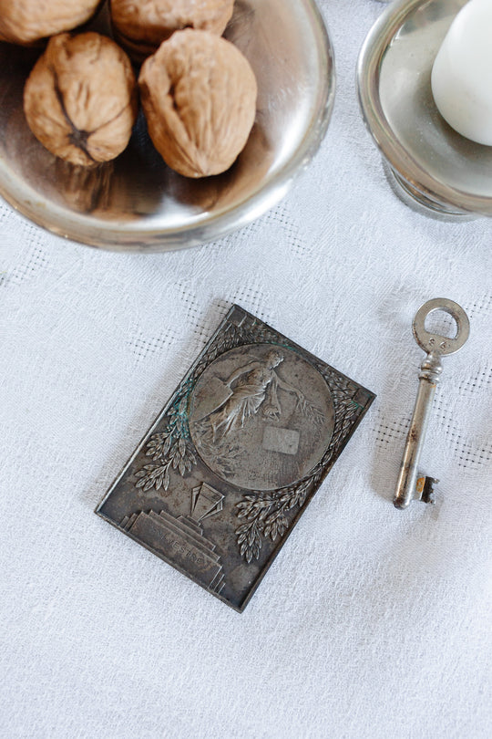 1930s French art deco engraved silver medal, “Comité de Patronage, Paris 1934”