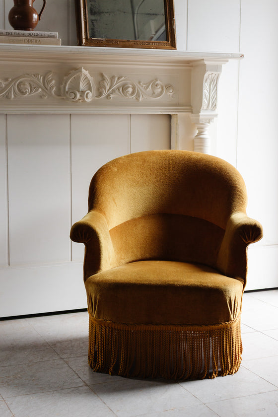 antique french crapaud chair