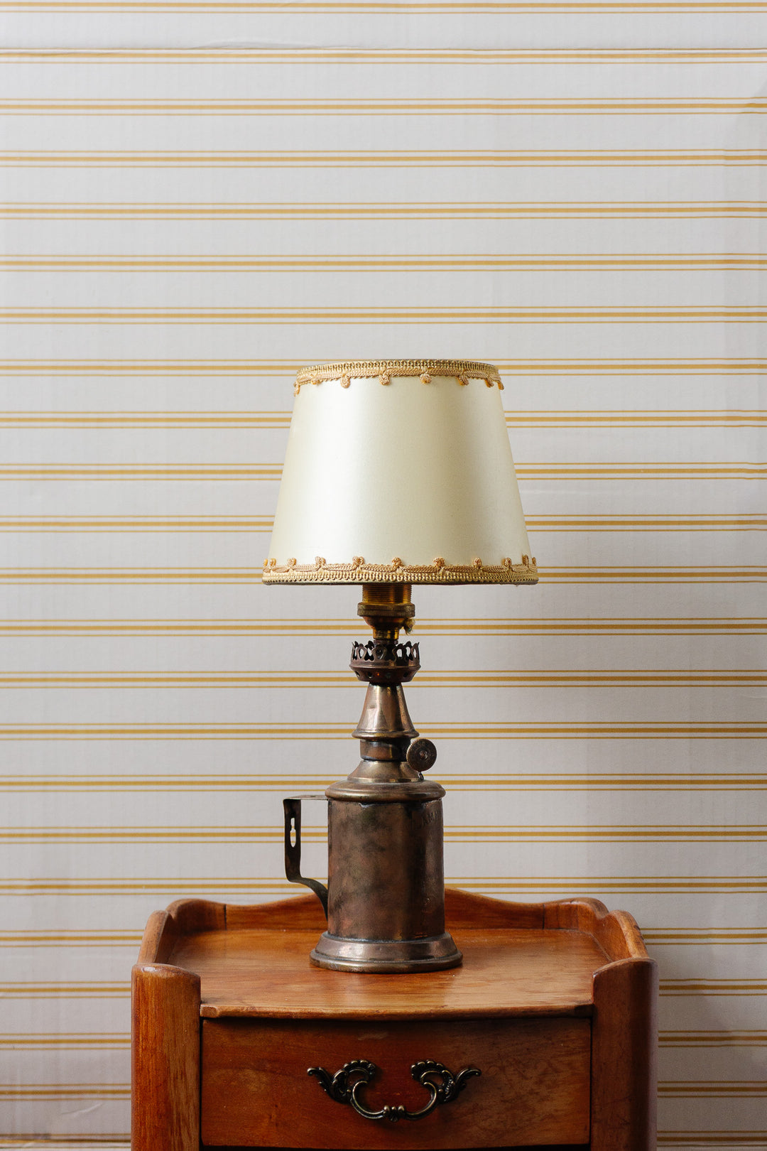 antique french pigeon oil lamp with shade