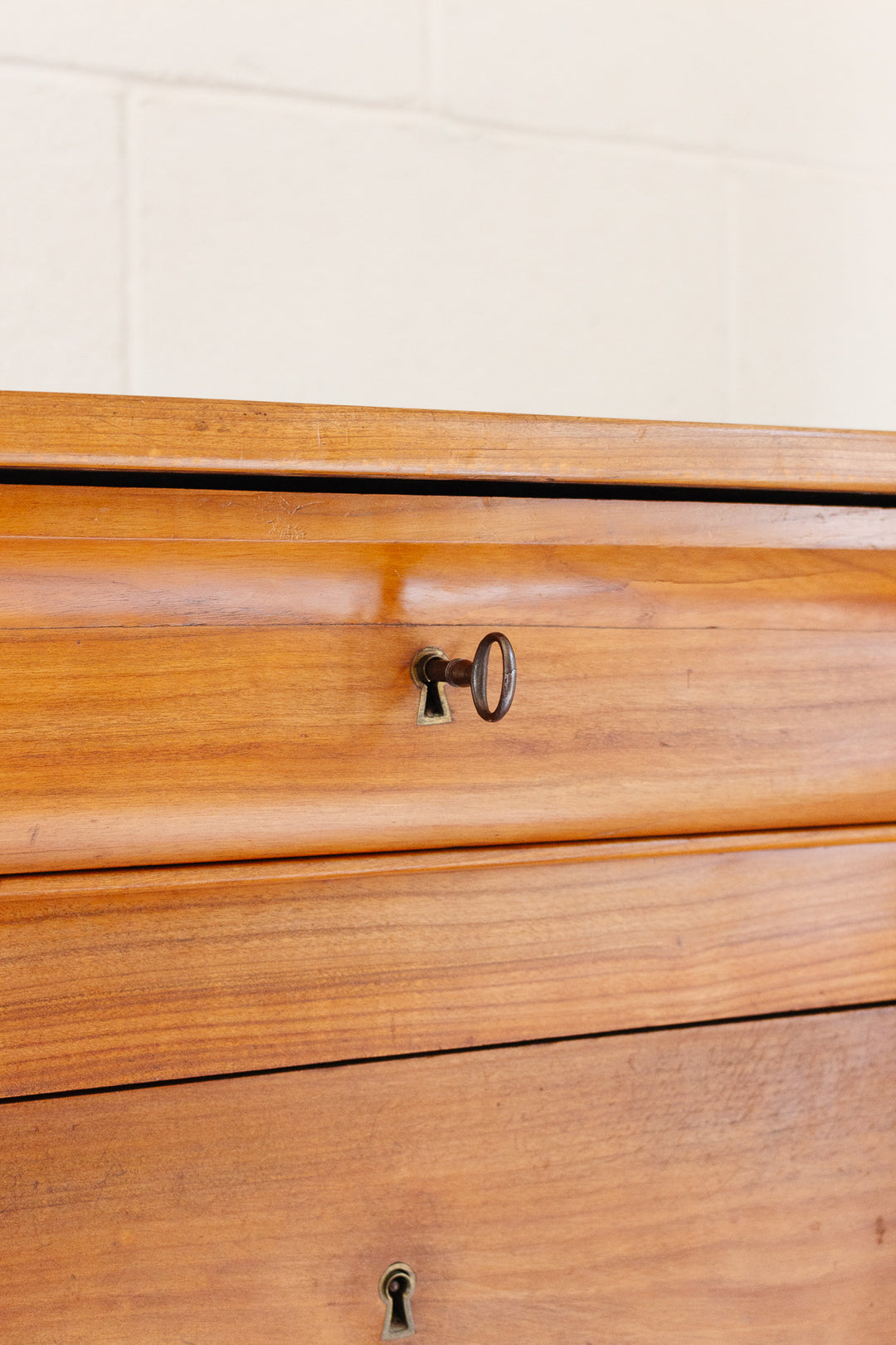 turn of the century French Louis Philippe walnut commode