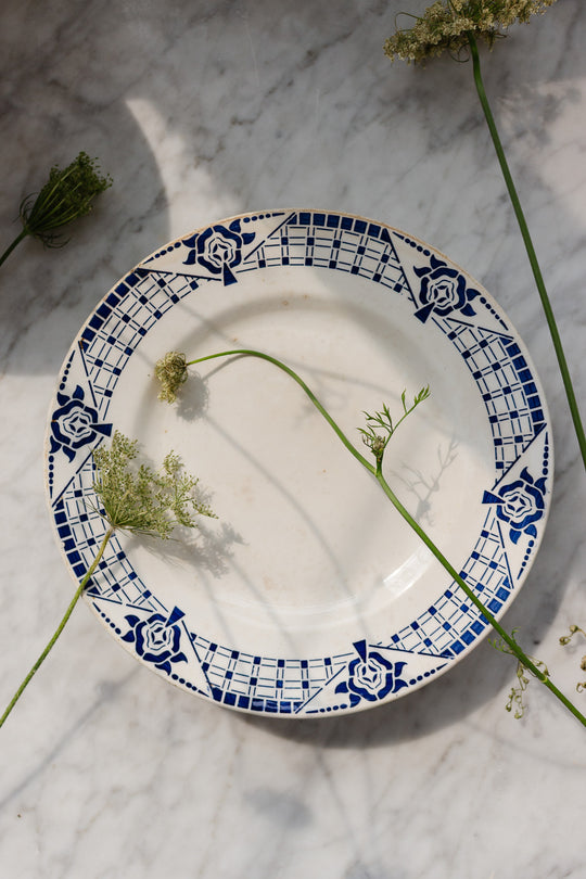 1920s Moulin des Loups faïencerie d'orchies cake plate