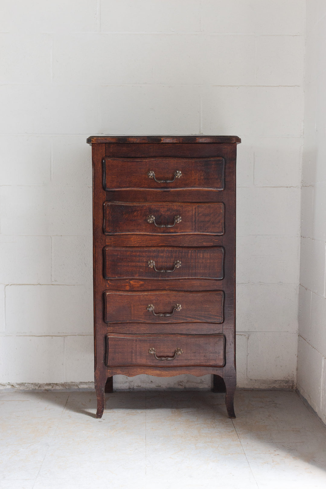 vintage french provincial chest of drawers