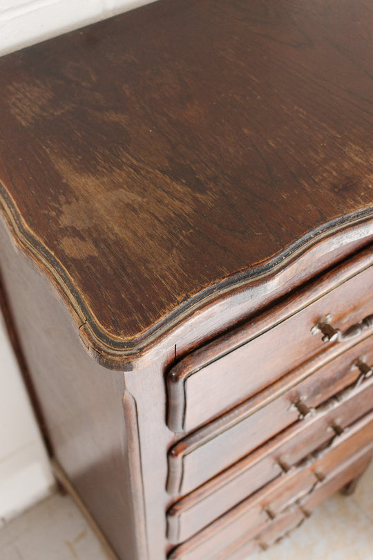vintage french provincial chest of drawers