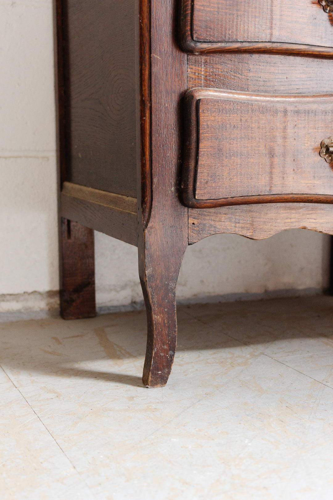 vintage french provincial chest of drawers