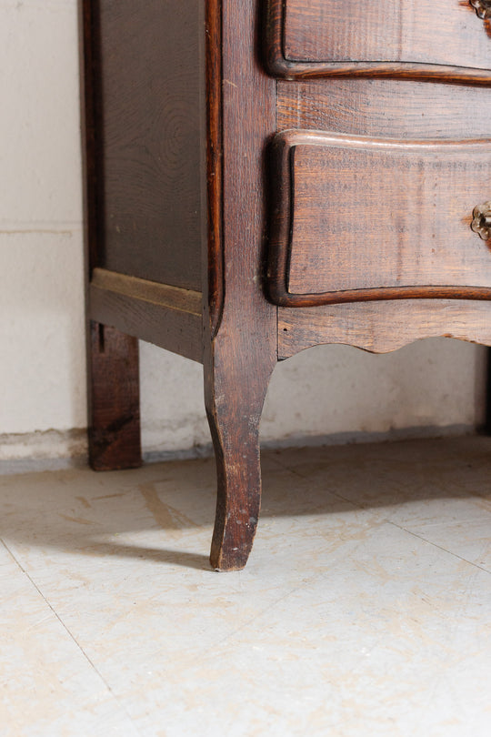 vintage french provincial chest of drawers