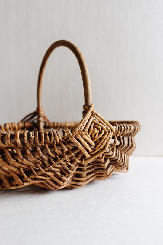 vintage french small primitive panier