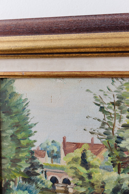 à travers les arbres