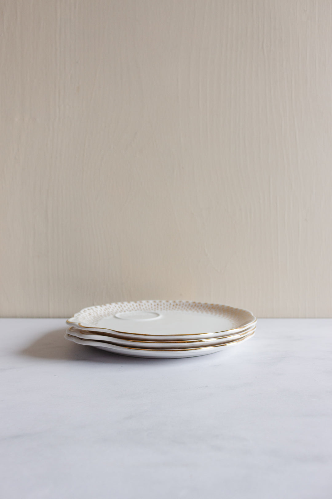 rare set of 3 queen anne luncheon plates