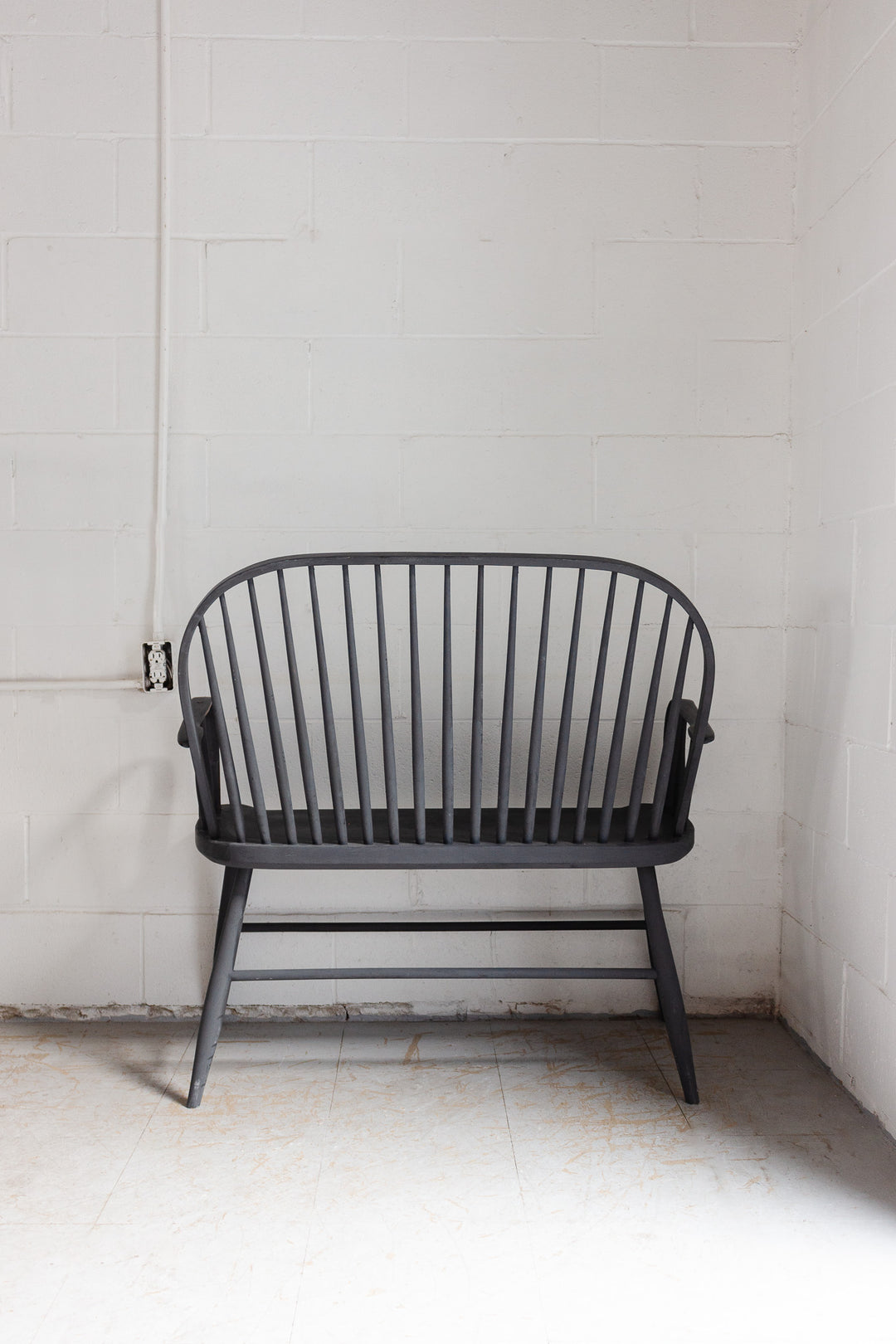 vintage craftsman Windsor bench