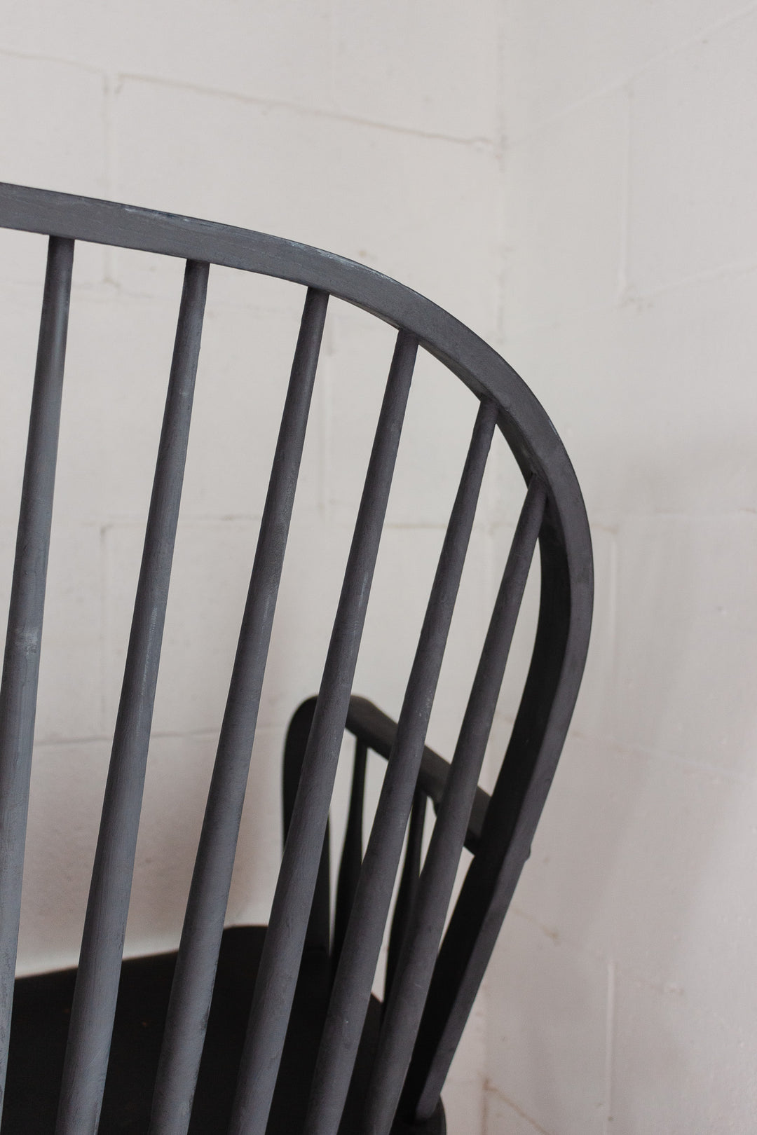 vintage craftsman Windsor bench