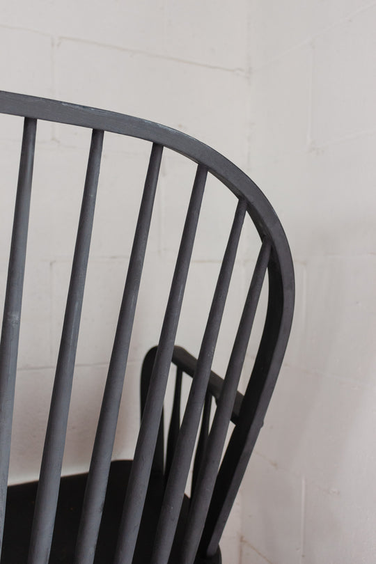 vintage craftsman Windsor bench