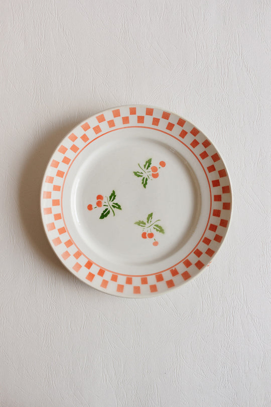 pair of french orchies "grand feu" berry & checkerboard plates